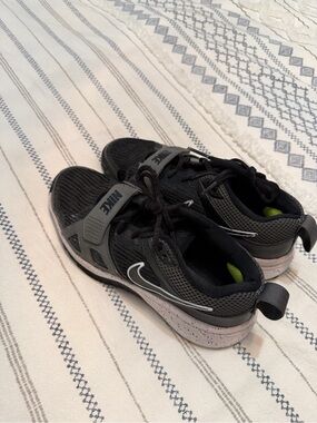 Nike Diamond Turfs. Size 6